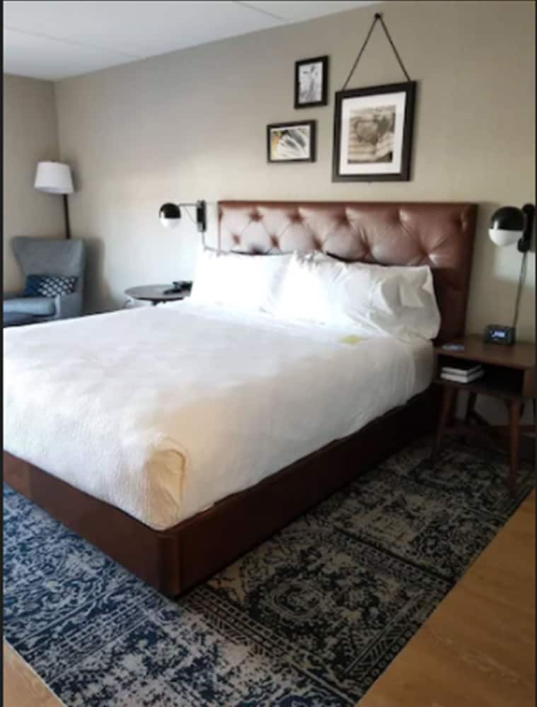 Room - Photo 4