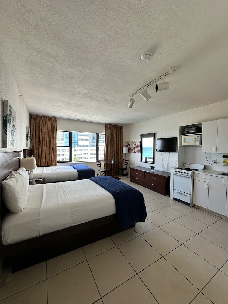 Family Studio, 2 Double Beds, Non Smoking, Partial Sea View