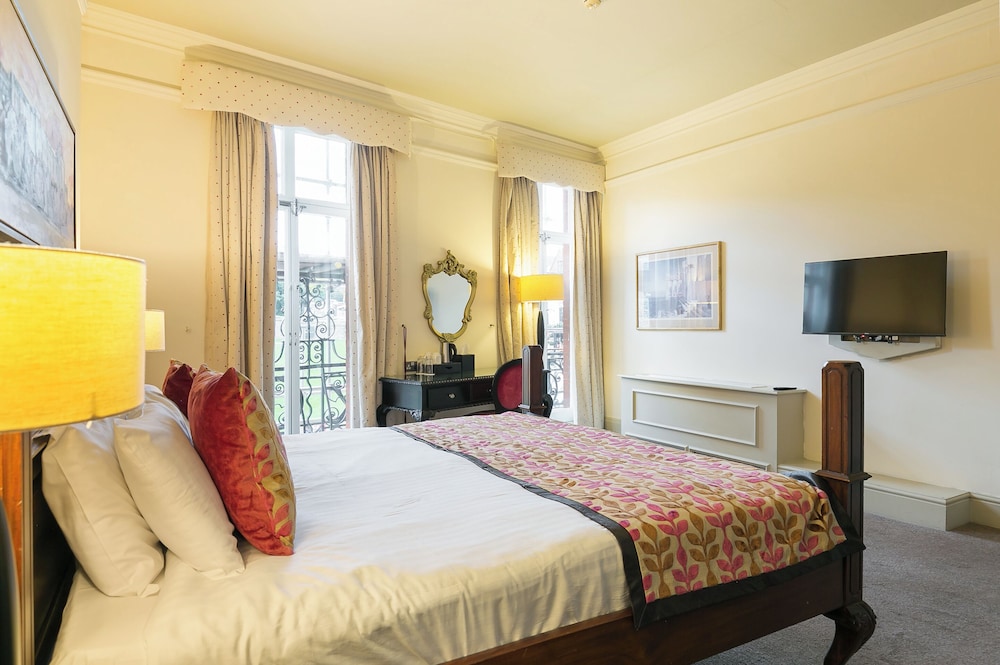 Deluxe room with castle view(disability) photo 3