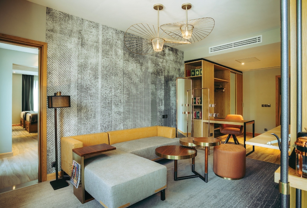 Executive Suite with Balcony