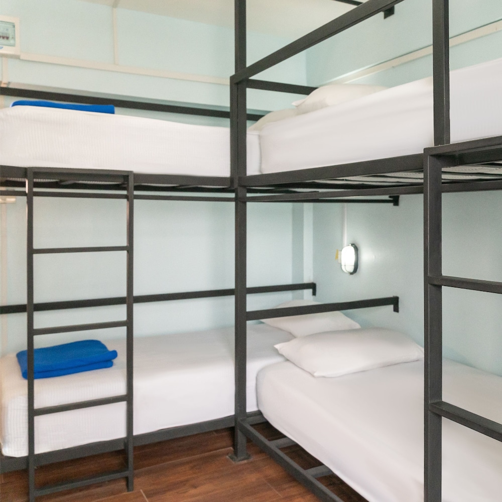 Bed In 6 Beds Mixed Dorm