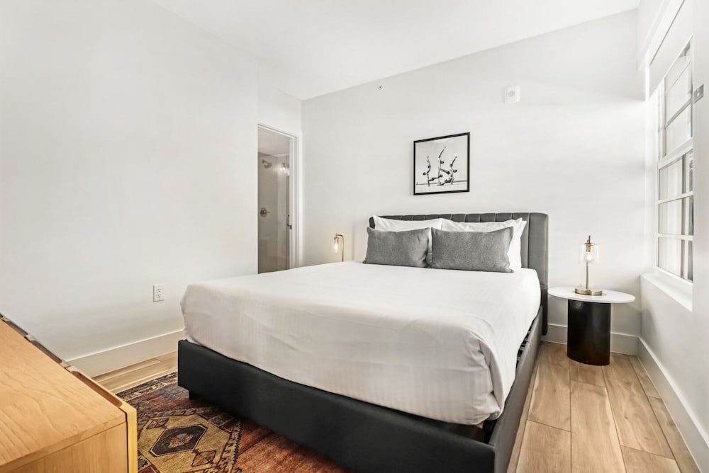 2 Bedroom | 2 Bathroom - Photo 5