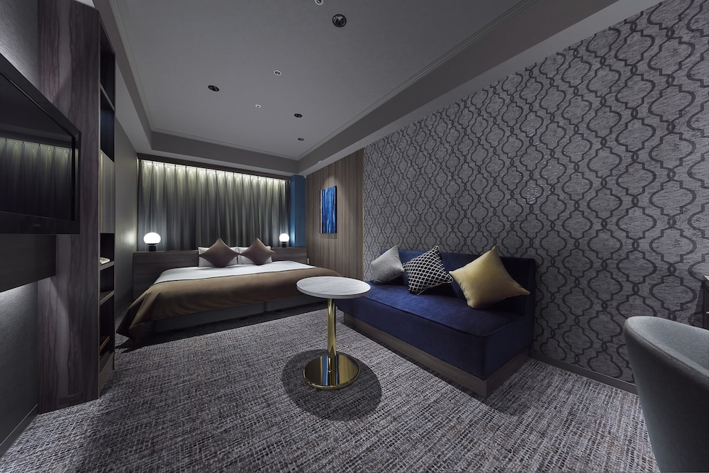 King Room (30sqm) renovated in 2022 Non Smoking - Photo 4