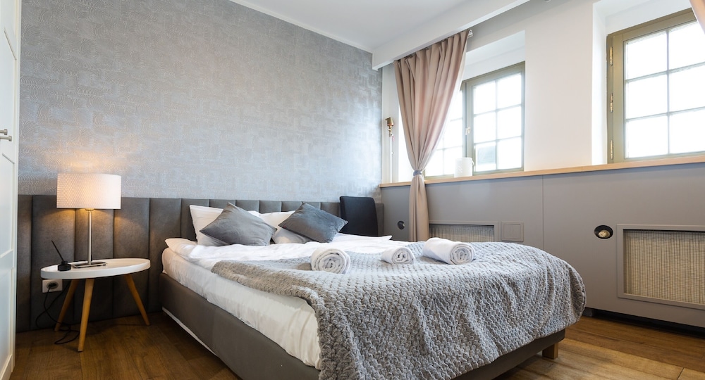 Apartment Double + Twin, 2 Bedrooms Private Bathroom