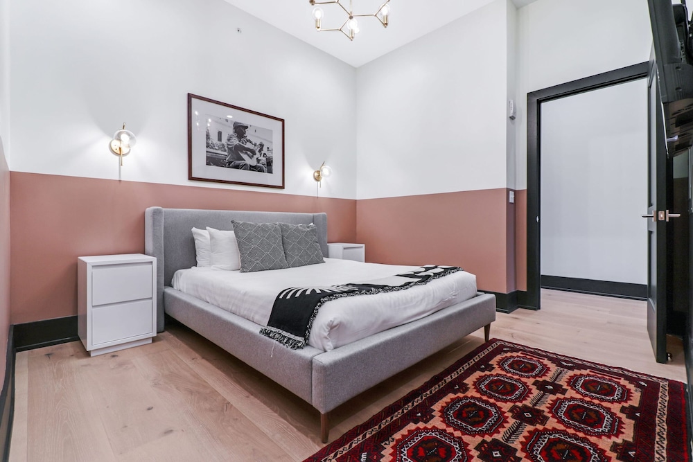 Connecting Four Bed Four Bath Apartment