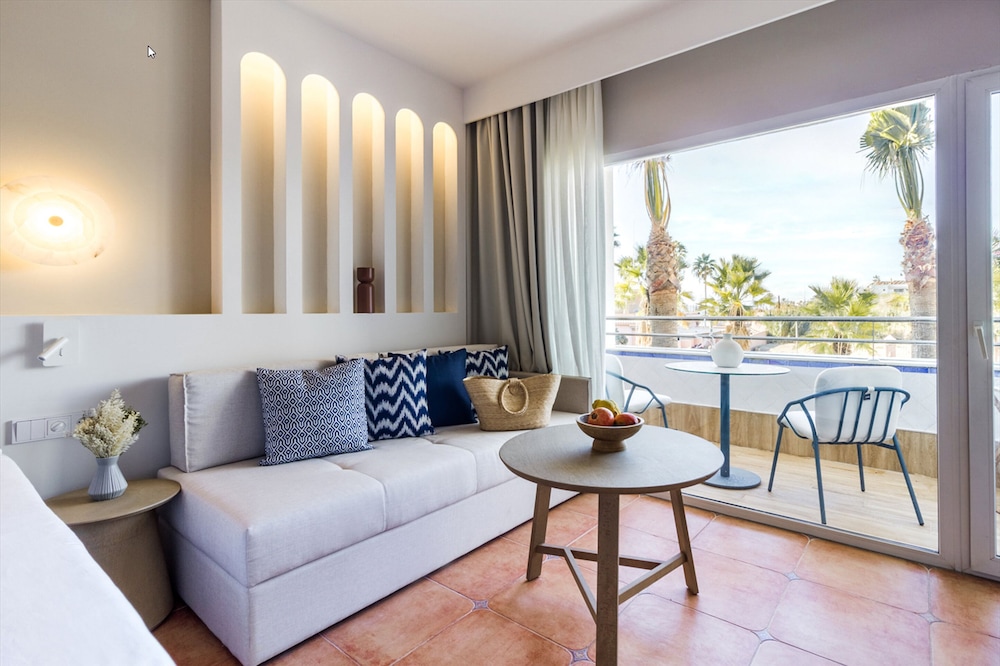 Sunset Deluxe Double Room