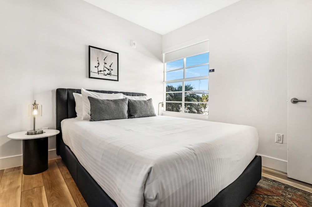 2 Bedroom | 2 Bathroom - Photo 4