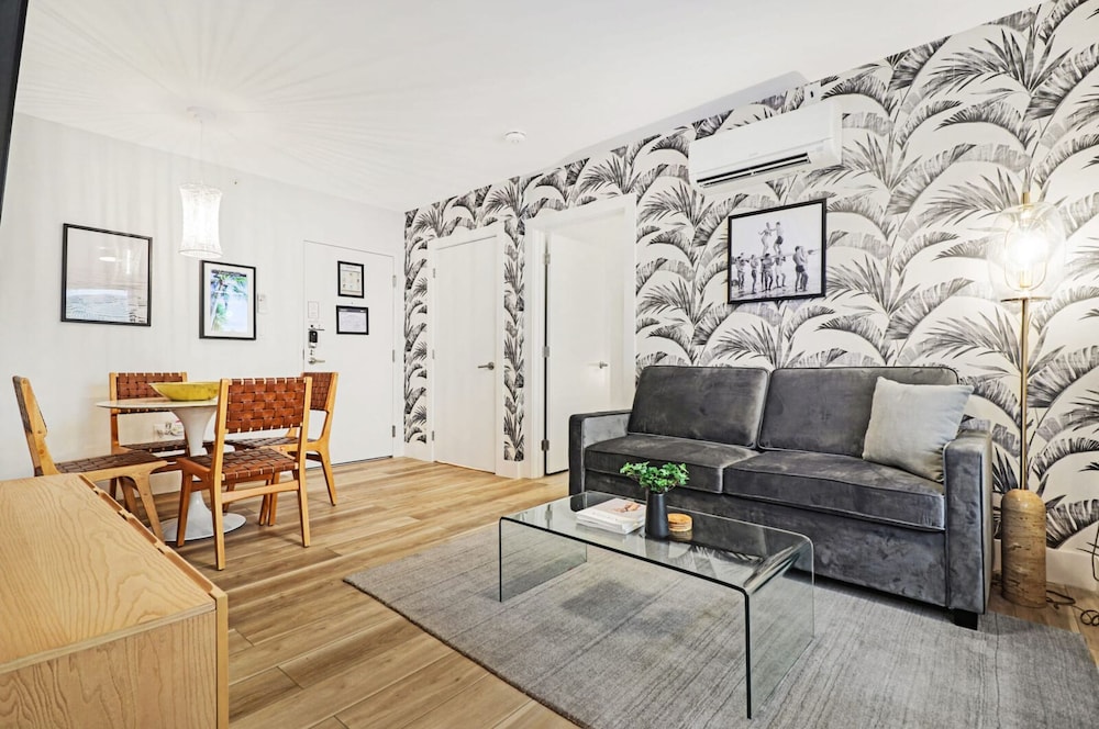 1 Bedroom - Photo 2