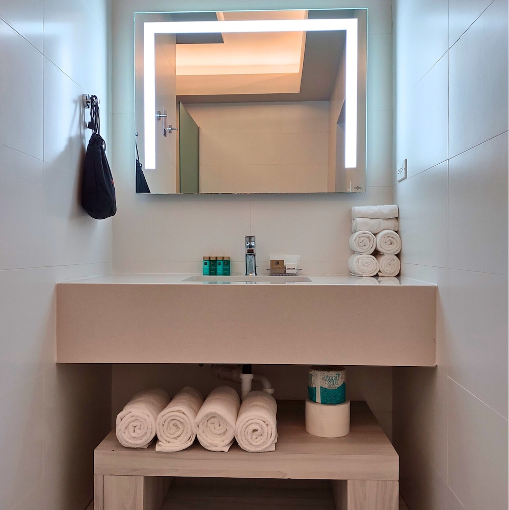 Standard Double Room - Photo 7