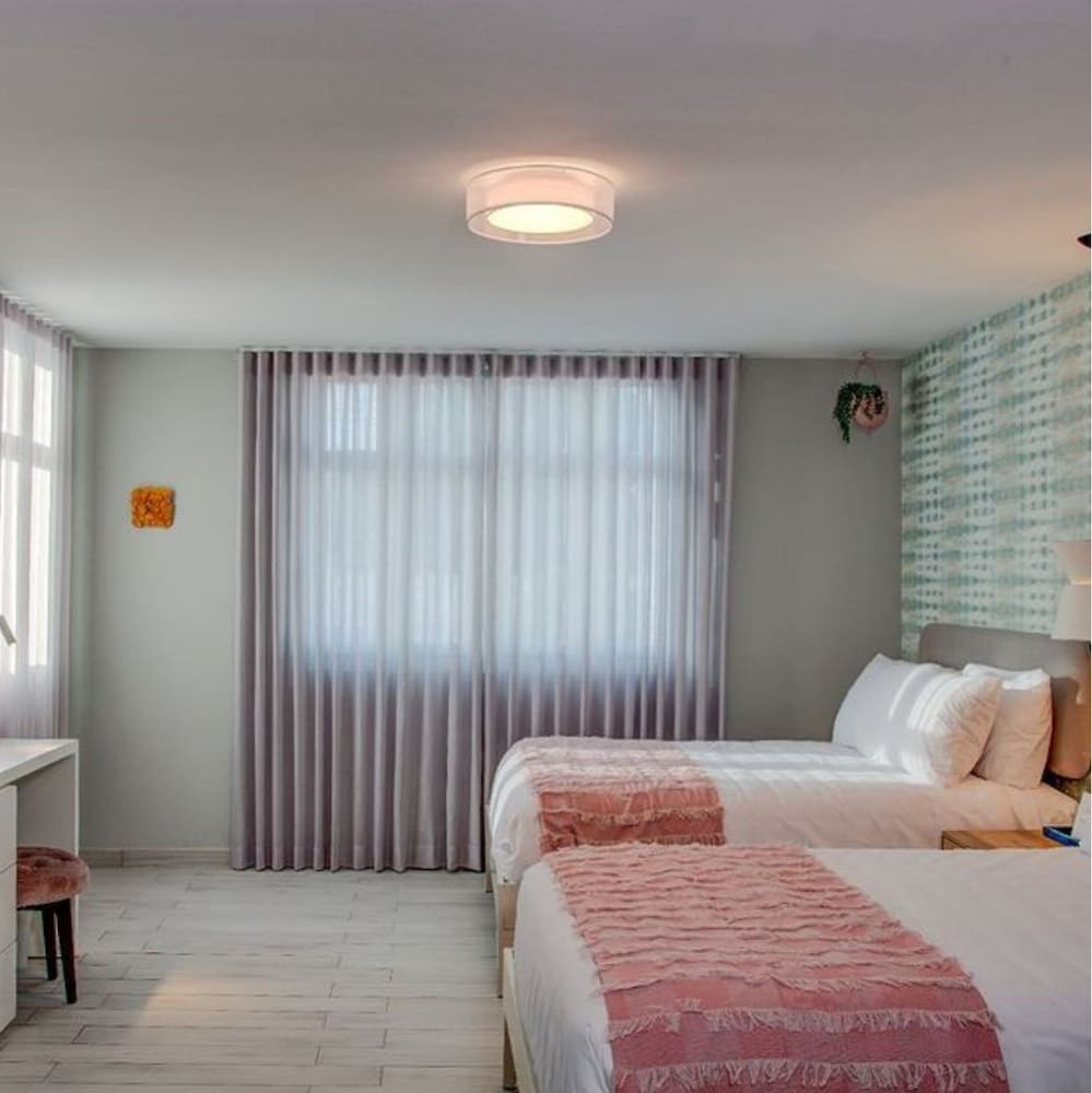 Standard Double Room - Photo 3