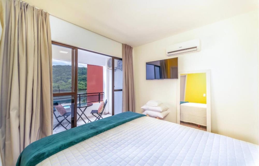 Premium Twin Room, 1 Queen Bed, River View - Photo 5