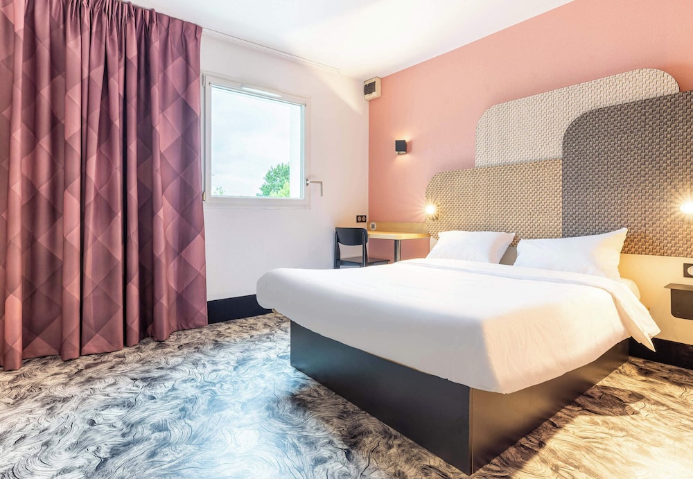 Double Room, Mobility Accessible - Photo 6