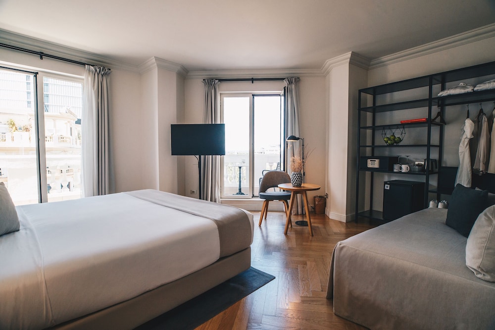 Premium Room, City View (High floor)