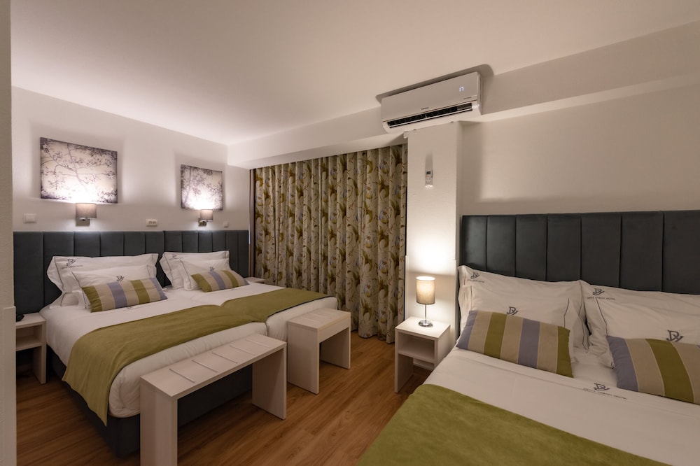 Quadruple Room - Photo 22