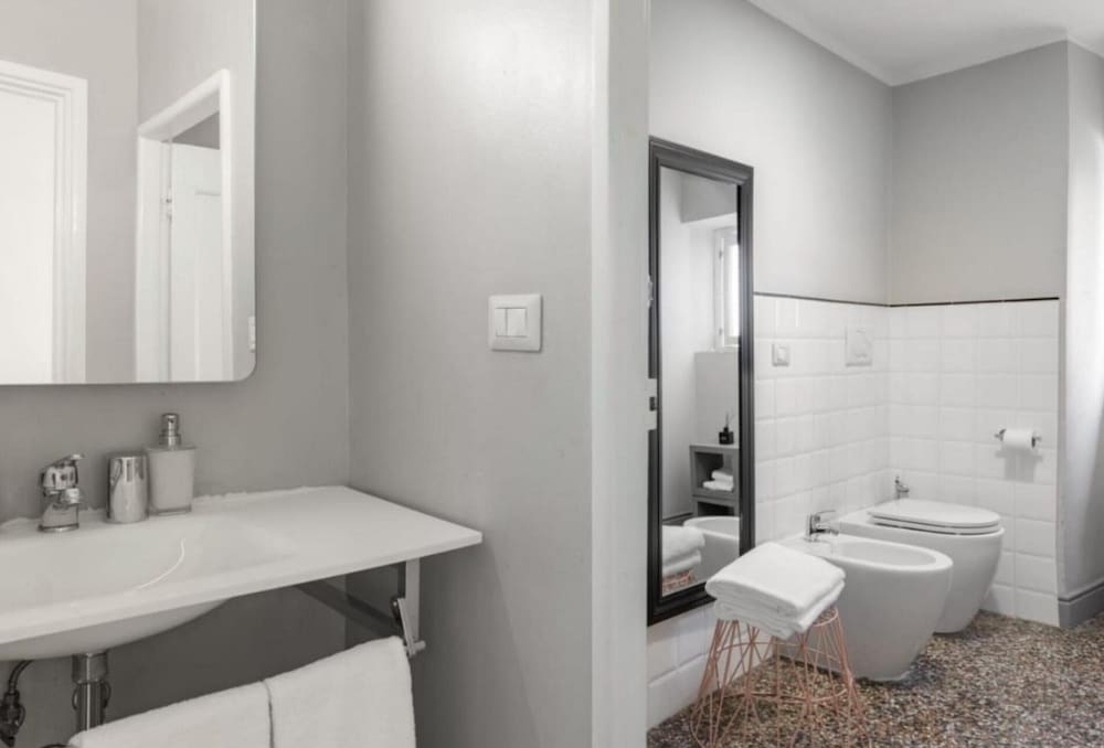 Family Apartment, Multiple Beds (Acquario Genova12 300mt From Sea) photo 2
