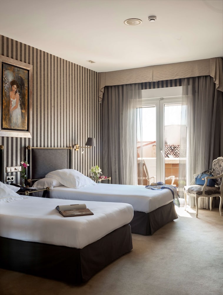 Superior Double or Twin Room with Balcony - Photo 5
