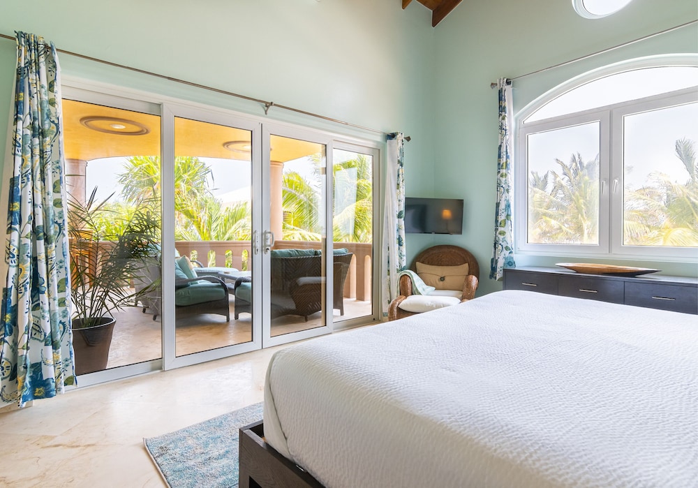 Beach Front Villa Sol Mate 3 Bedroom