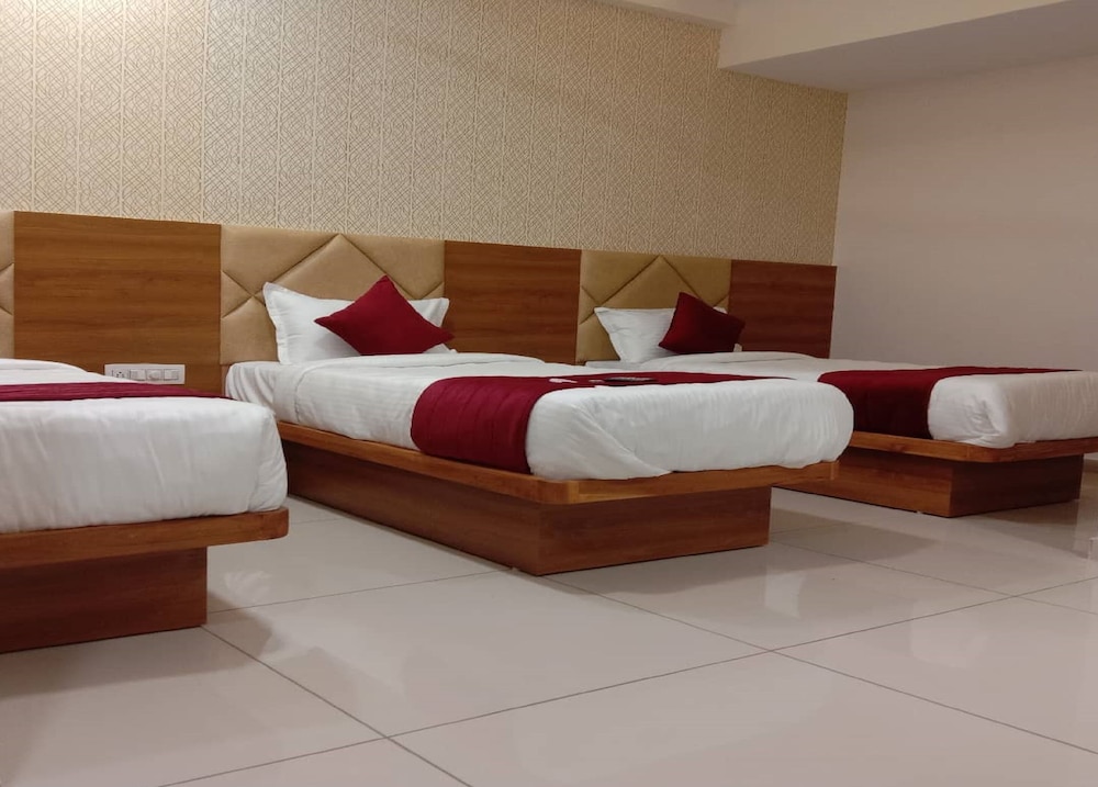 Deluxe Triple Room - Photo 7