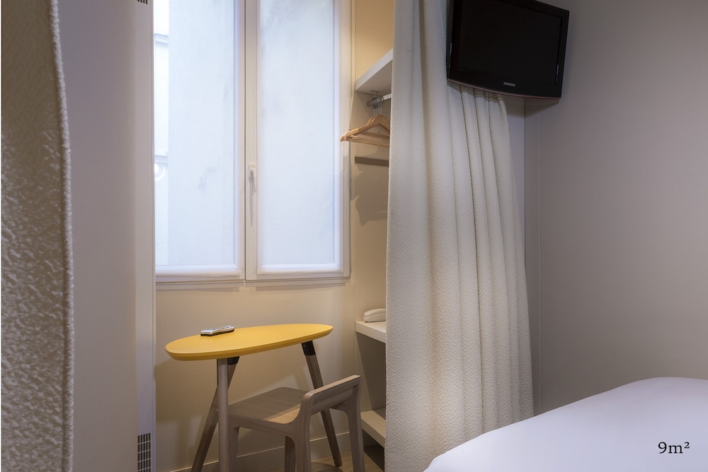 Business Single Room, 1 Large Twin Bed photo 3