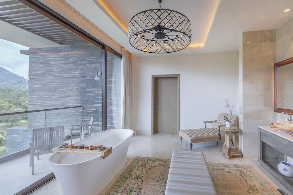 Presidential Suite, 2 Bedrooms (Red Level) photo 2