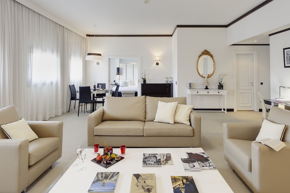 The Level Presidential Suite and Lounge Access (4AD) thumbnail 5