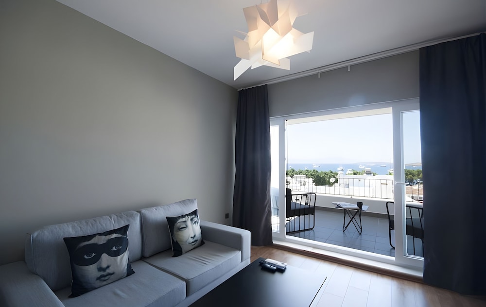 Suite - Photo 6