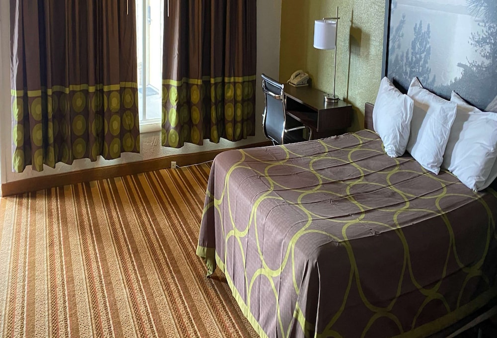 Standard Room, 1 Queen Bed photo 1