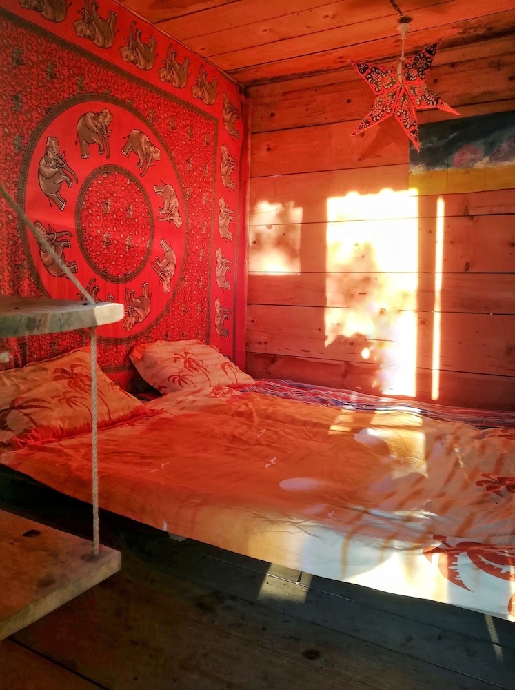 Basic Cabin, Partial Sea View, Mountainside