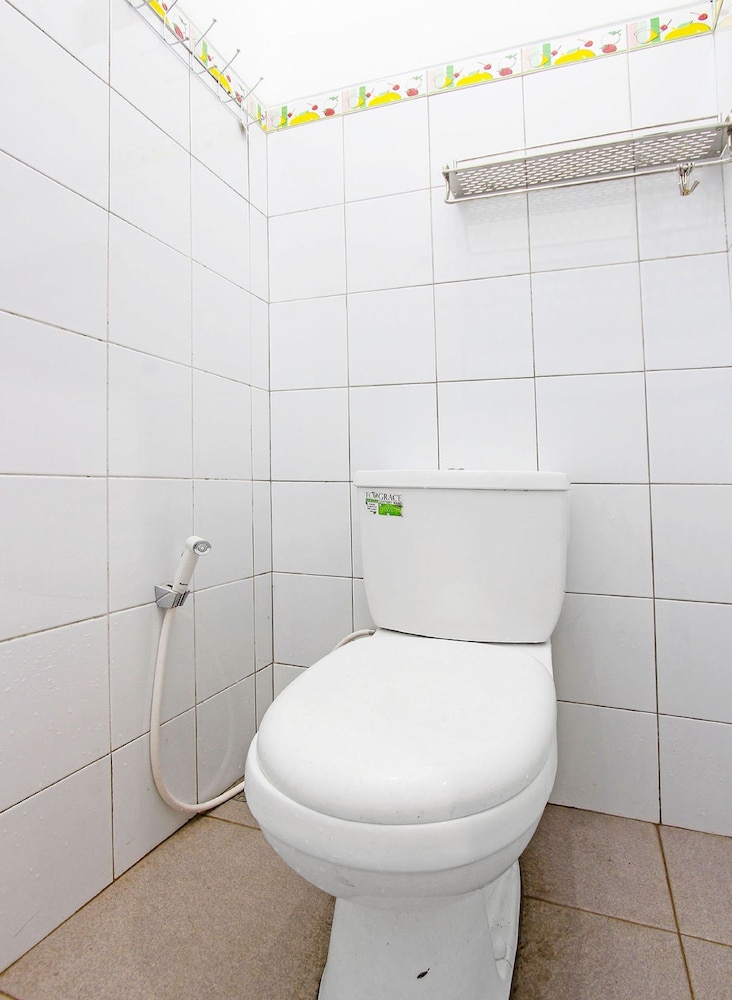 Economy Double Room - Photo 7