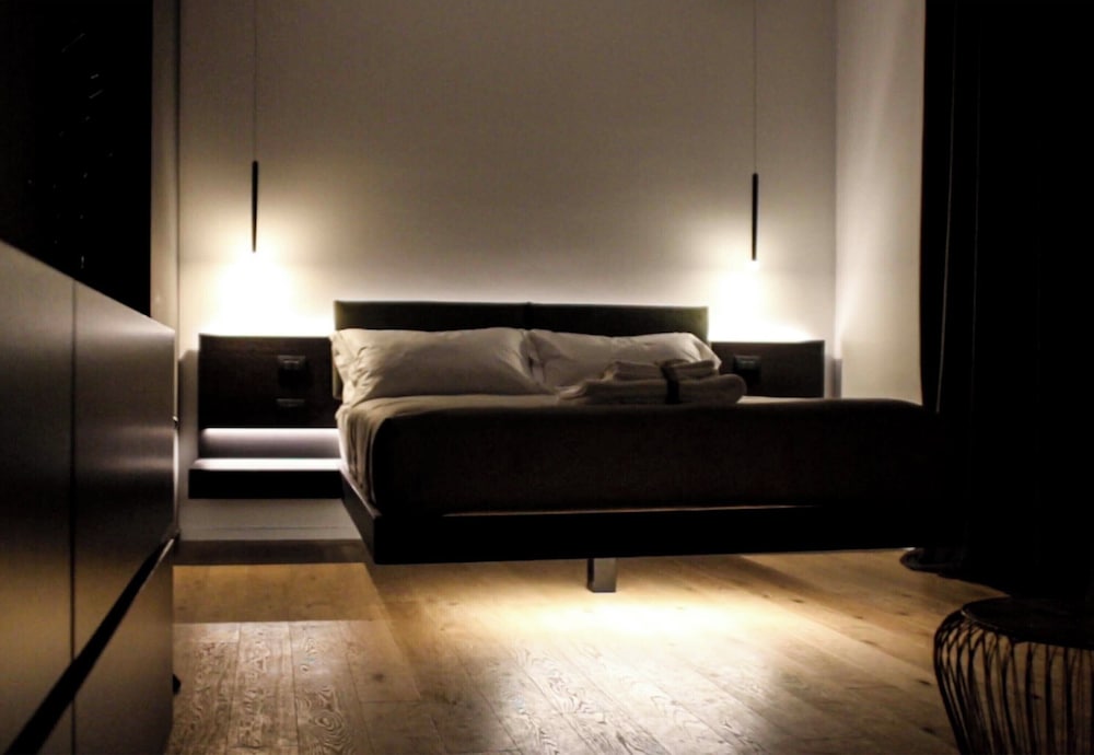 Elite Room
