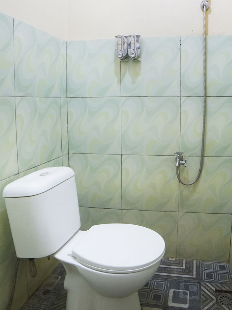 Standard Double Room - Photo 9