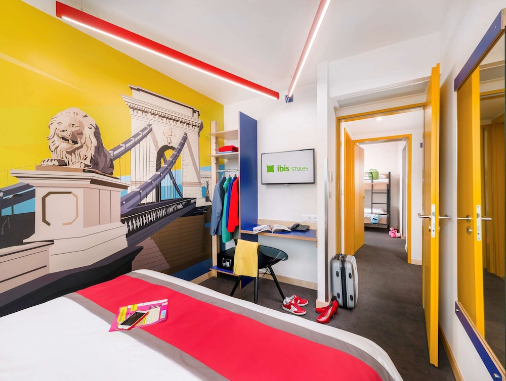 Family Suite, 1 Double Bed with Sofa bed photo 2