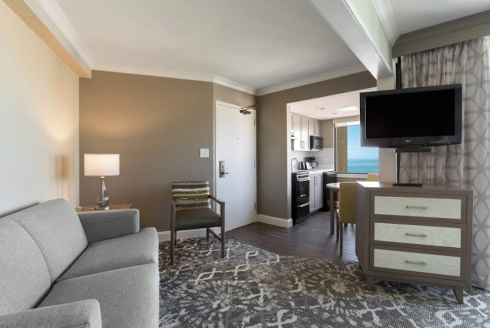 Palms Ocean View King Spa Suite - Photo 4