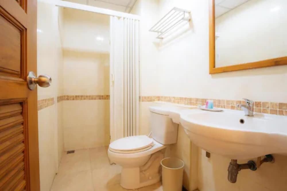 Deluxe Quadruple Room photo 3
