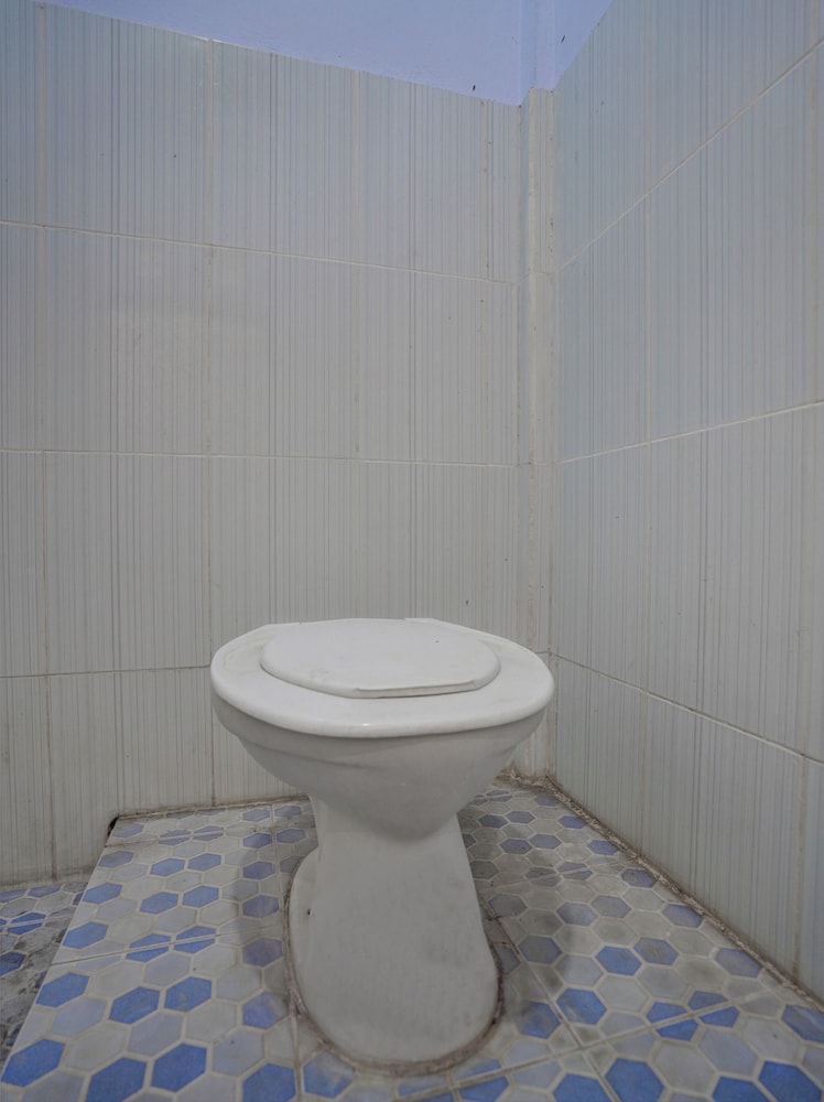 Standard Double Room - Photo 12