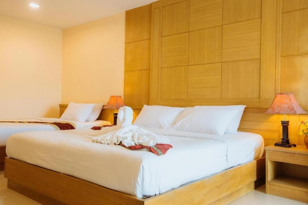 Deluxe Triple Room photo 2