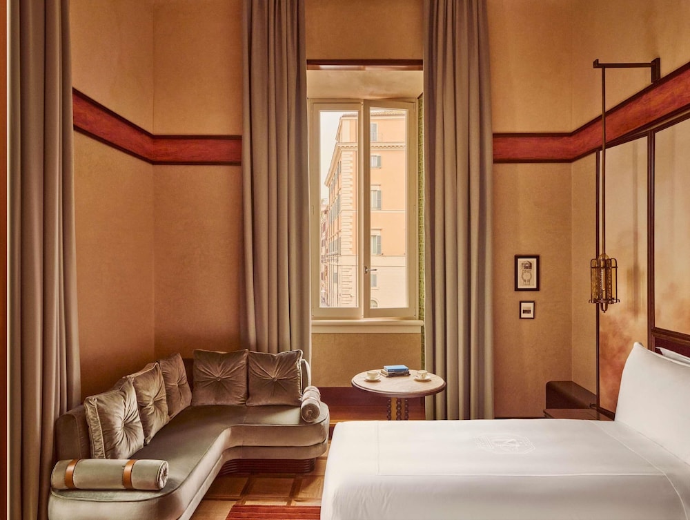 Deluxe Room, 1 King Bed