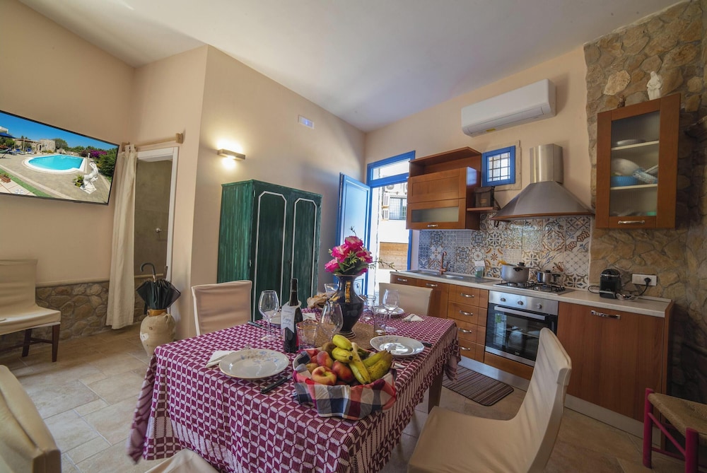 Honeymoon Villa, Multiple Bedrooms (Tenuta Apollonio Pool & Relax) photo 3