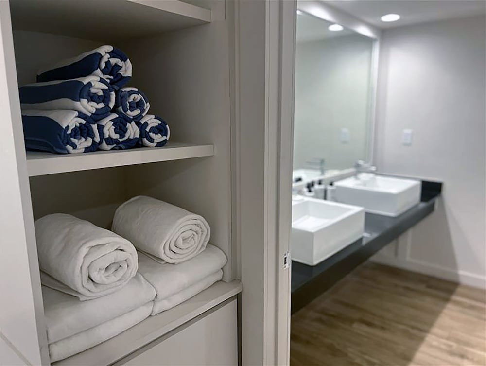 Suite, 2 Bedrooms photo 3