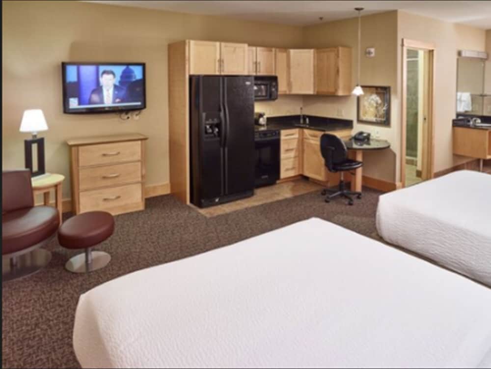 Executive Room, 2 Queen Beds, Non Smoking - Photo 1