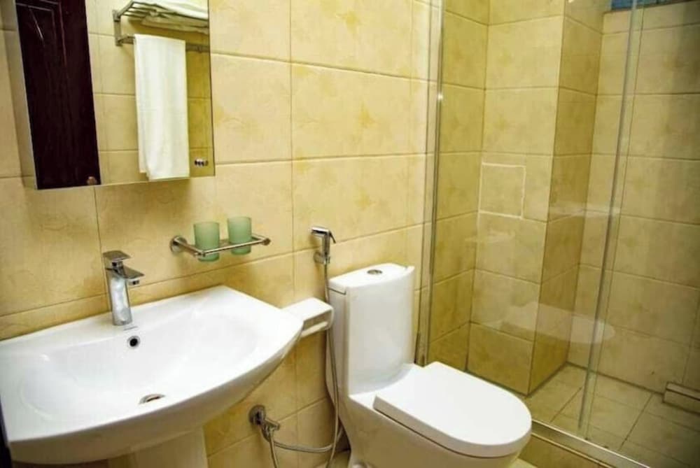Apartment, 2 Bedrooms - Photo 12