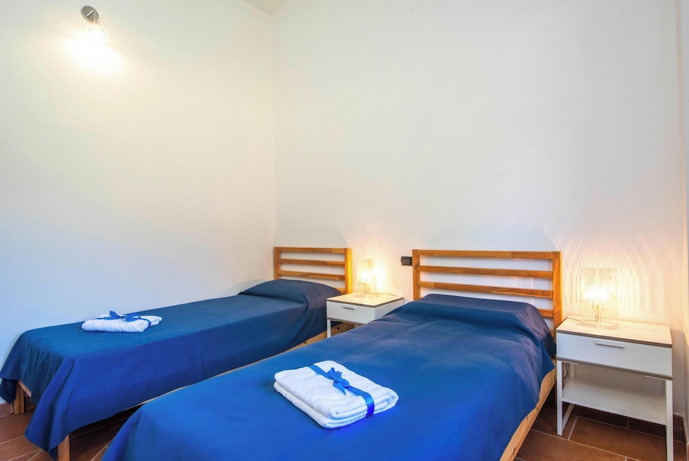 Family Apartment, Multiple Bedrooms, 2 Bathrooms (La Suara Manna)