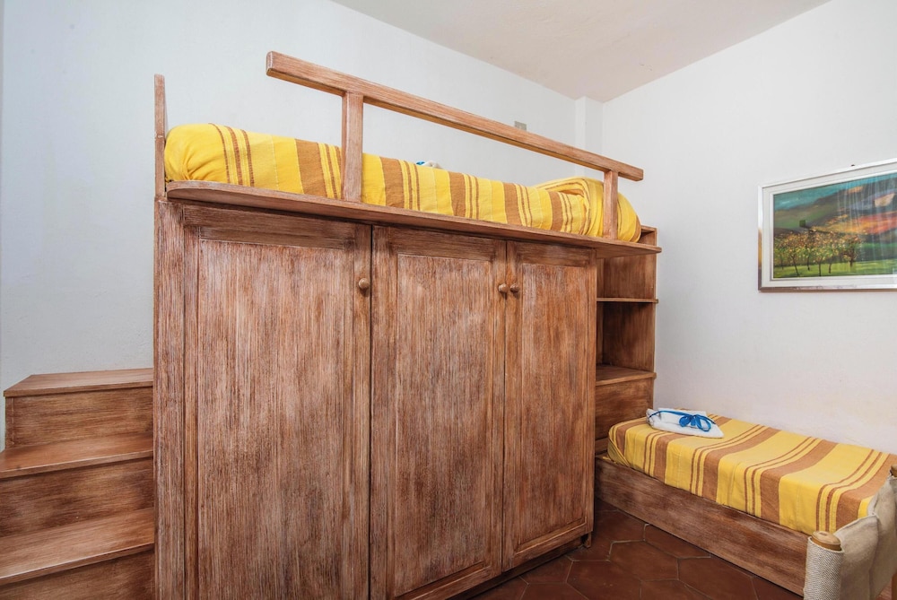 Family Apartment, Multiple Bedrooms, 2 Bathrooms (Casa Corsara)