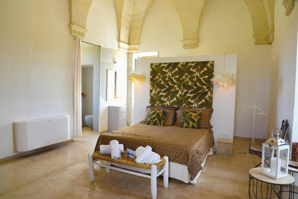 Family Villa, Multiple Bedrooms (Masseria Torre Calavaci) photo 3
