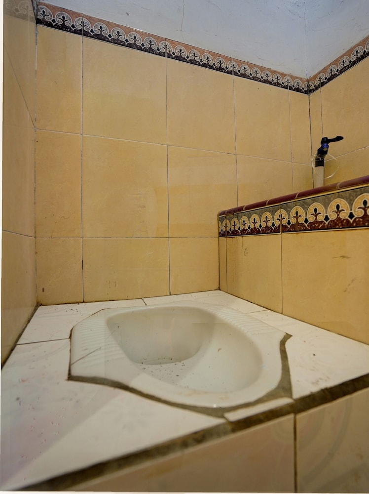 Standard Double Room - Photo 14