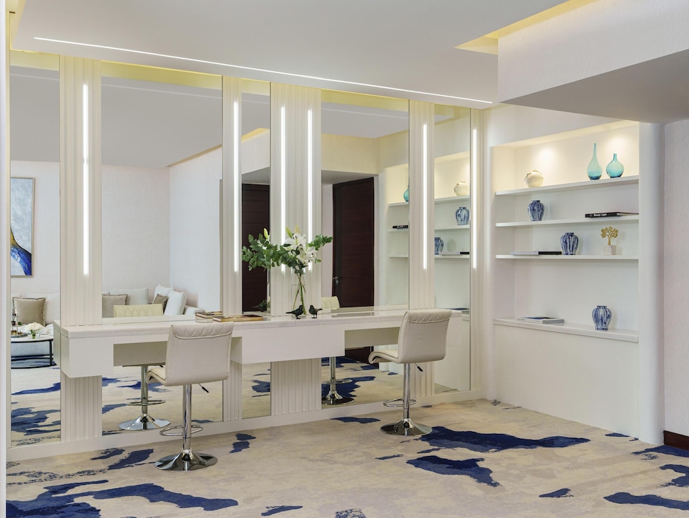 Fairmont Gold Vista King Suite