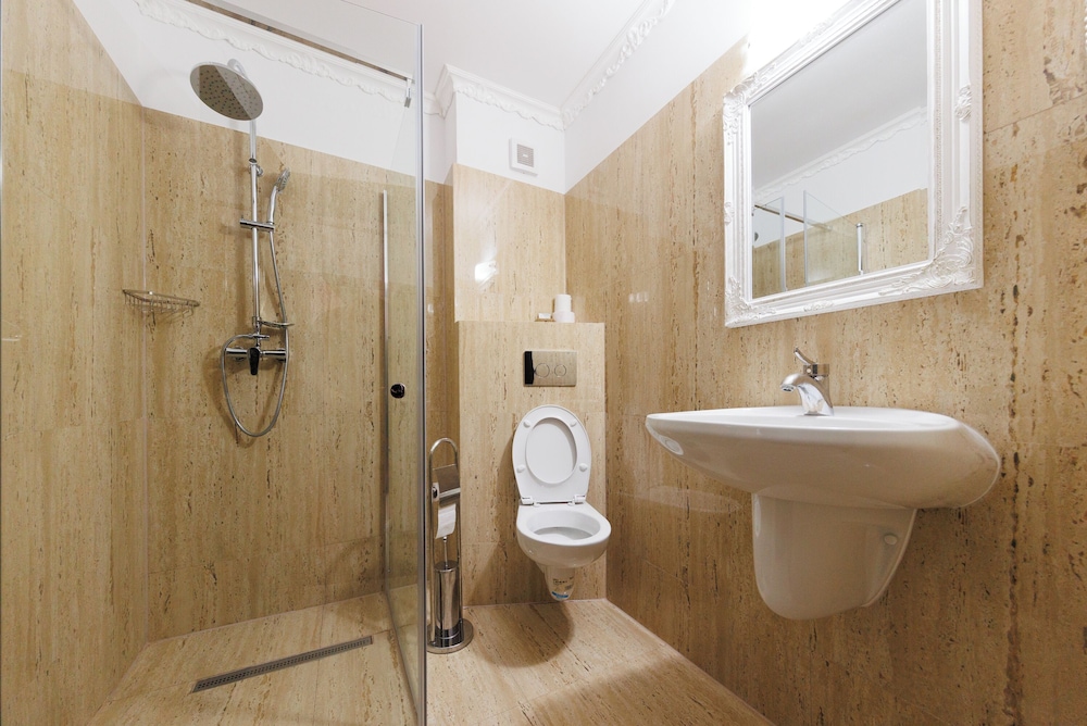 Triple Room - Photo 10