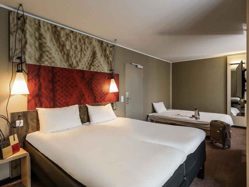 Junior Suite, Multiple Beds (Riverside) photo 2