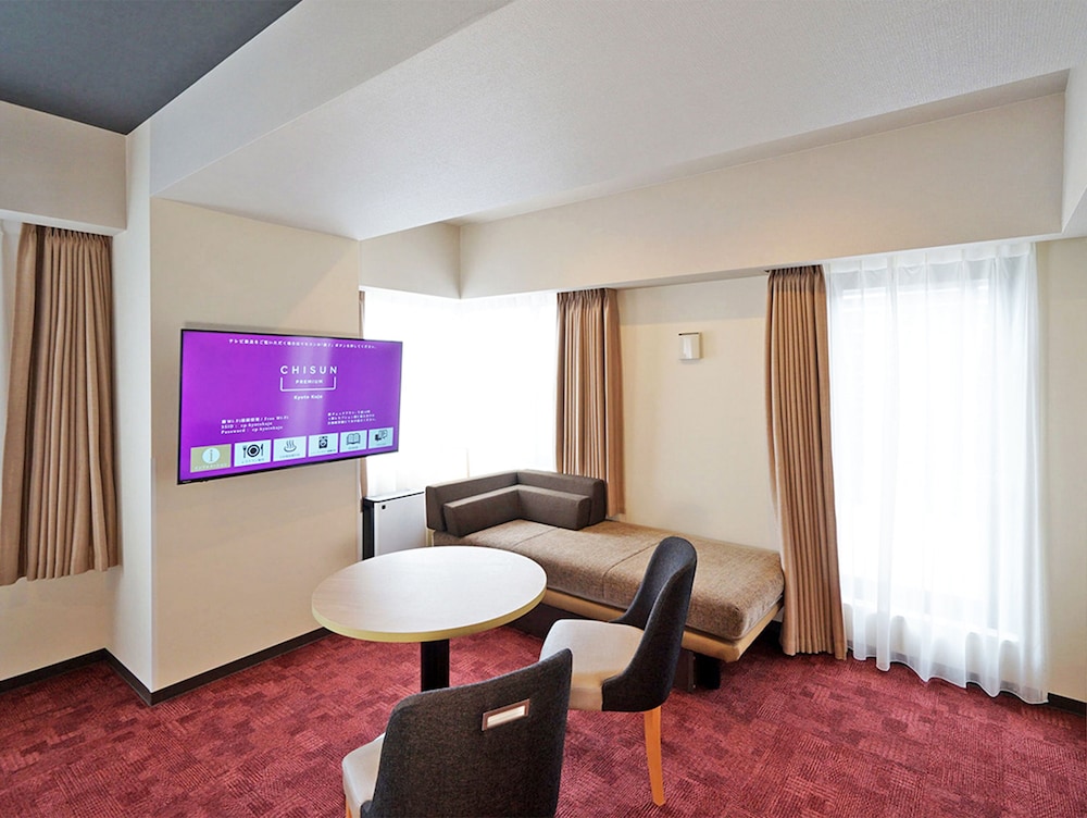 Premier Terrace Room, Non Smoking - Photo 6