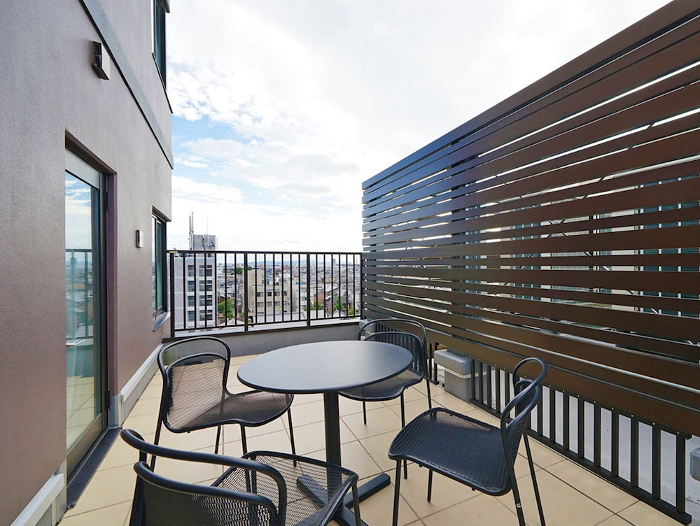 Premier Terrace Room, Non Smoking - Photo 7